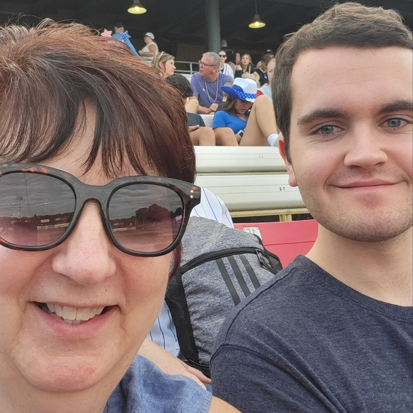 Slo515...Going Live!!! Share Show! Let's Go!!!!!🩷 - Picture 4 of 12